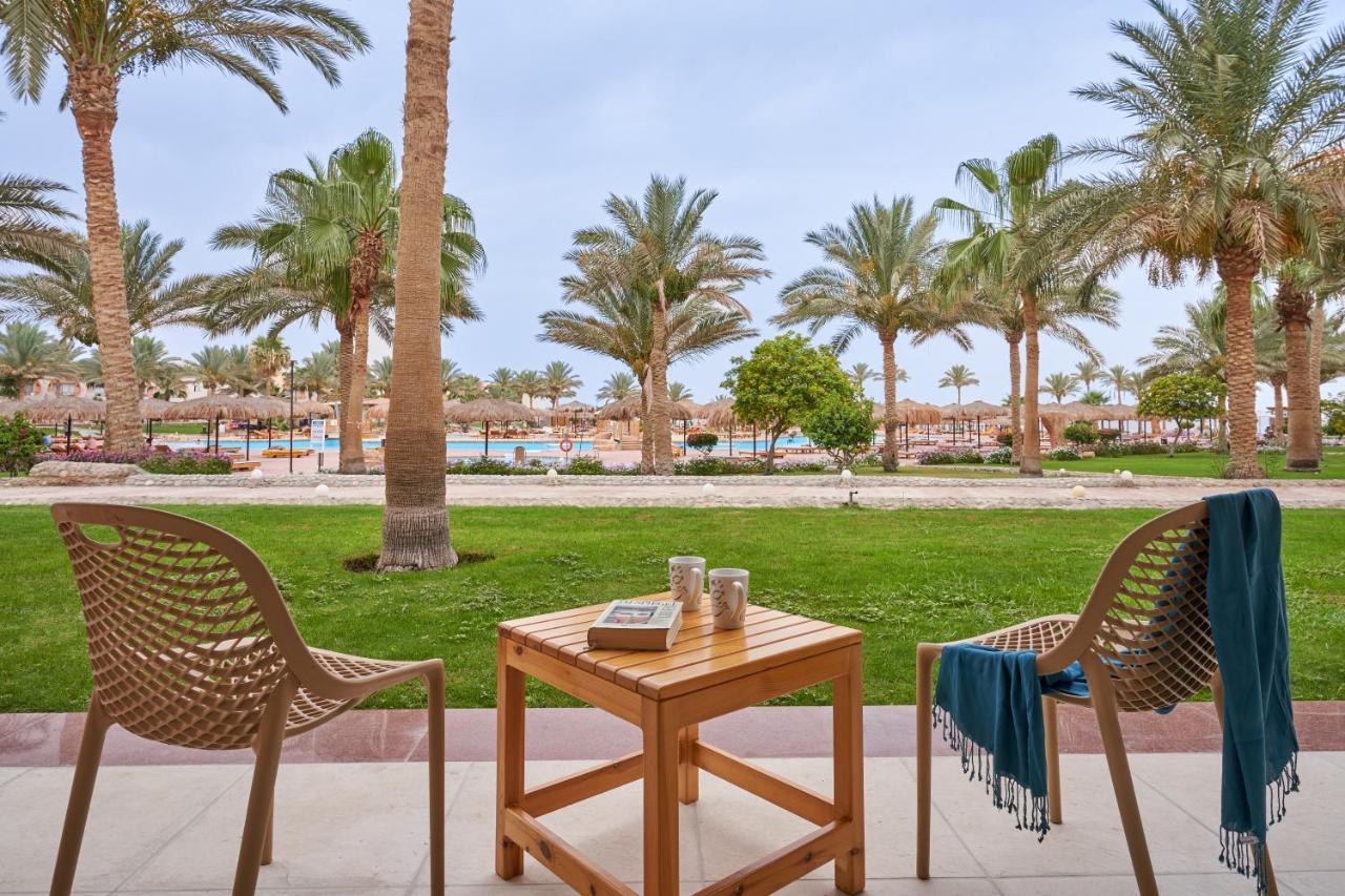 Three Corners Sea Beach Resort Baia di Coraya Esterno foto