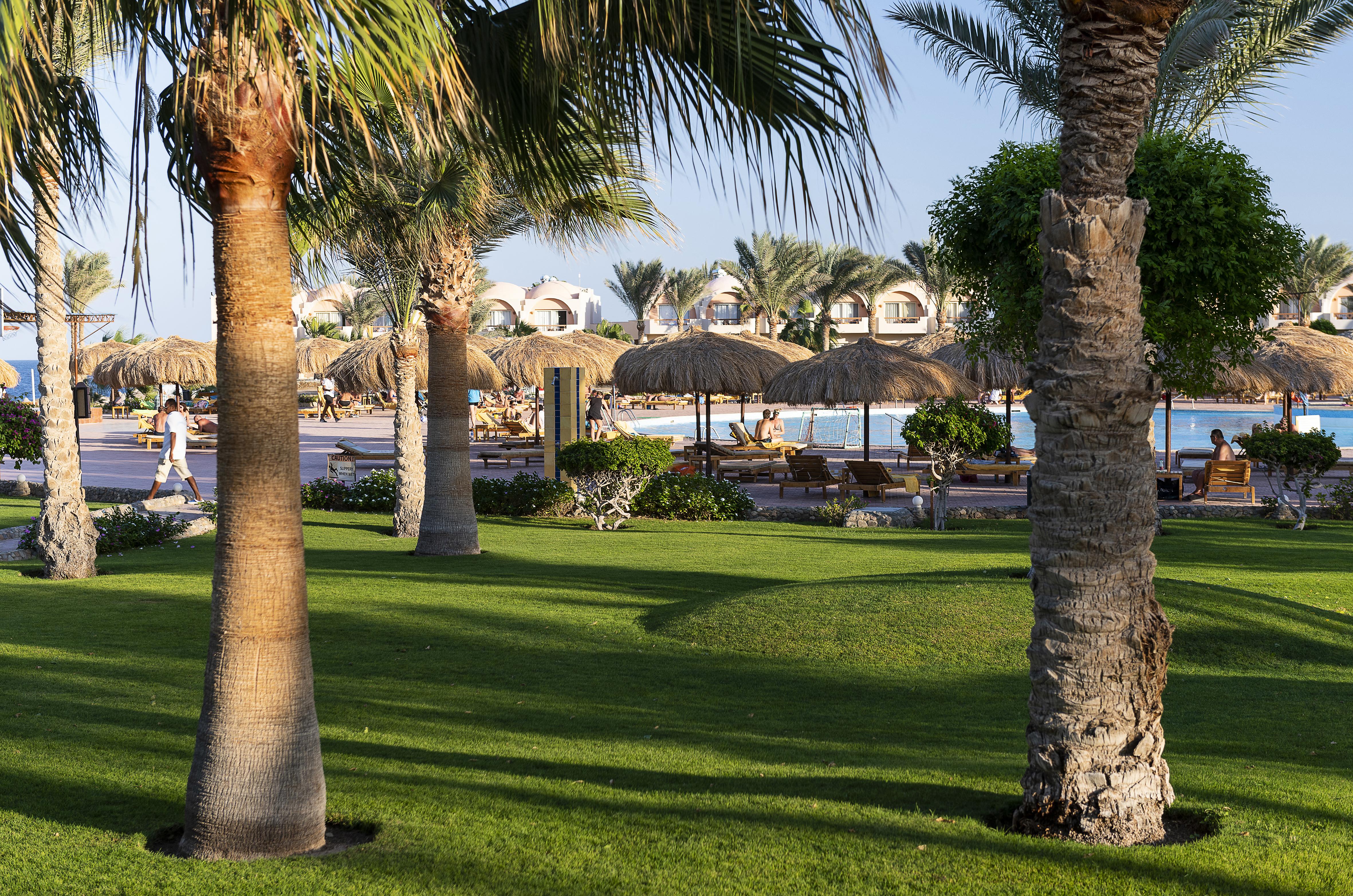 Three Corners Sea Beach Resort Baia di Coraya Esterno foto